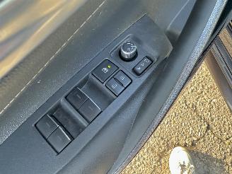 Toyota Corolla Gereserveerd Touring sports 1.8 Hybrid aut Dynamic - nap - keyless - navi - cam - trekh - front + line assist - pdc v+a picture 41