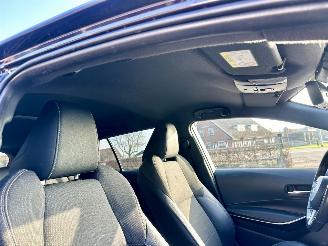 Toyota Corolla Gereserveerd Touring sports 1.8 Hybrid aut Dynamic - nap - keyless - navi - cam - trekh - front + line assist - pdc v+a picture 16
