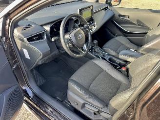 Toyota Corolla Gereserveerd Touring sports 1.8 Hybrid aut Dynamic - nap - keyless - navi - cam - trekh - front + line assist - pdc v+a picture 17