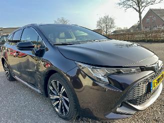 Toyota Corolla Gereserveerd Touring sports 1.8 Hybrid aut Dynamic - nap - keyless - navi - cam - trekh - front + line assist - pdc v+a picture 3