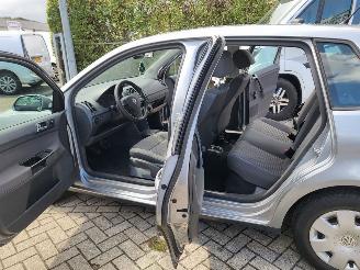 Volkswagen Polo Polo 1.2 Trendline 5 drs NIEUWE APK door inruil verkregen picture 5