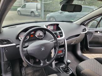 Peugeot 207 Peugeot 207 1.6 VTi Première 2e eigenaar picture 6