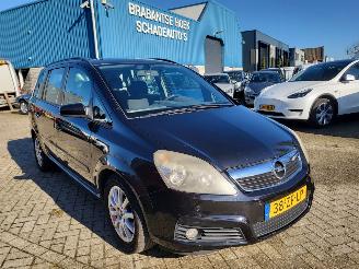 Auto incidentate Opel Zafira ZAFIRA 7 zitplaatsen 1.6  105 pk 2008/1