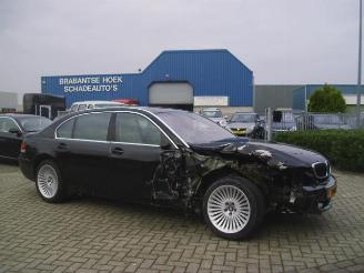 Vaurioauto  passenger cars BMW 7-serie 750 il limousine 2005/7