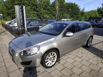 Ocazii autoturisme Volvo V-60 1.6 T3 Momentum 2012/5