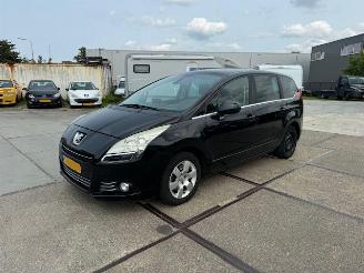 krockskadad bil motor Peugeot 5008 1.6 THP ST 7 pers. 2011/1