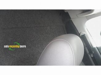 Volkswagen Caddy Caddy III (2KA,2KH,2CA,2CH), Van, 2004 / 2015 1.6 TDI 16V picture 25