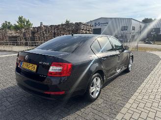 Skoda Octavia 1.6 TDI  81kw  Clima picture 6