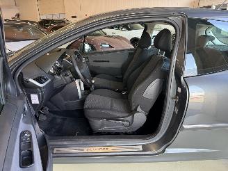 Peugeot 207 1.6 CLIMA - NAVI picture 12