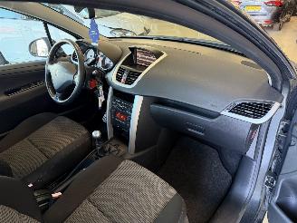 Peugeot 207 1.6 CLIMA - NAVI picture 17