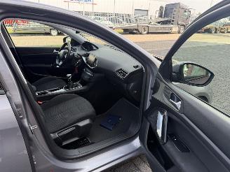Peugeot 308 1.6 BlueHDI 88kw Clima - Navi picture 20