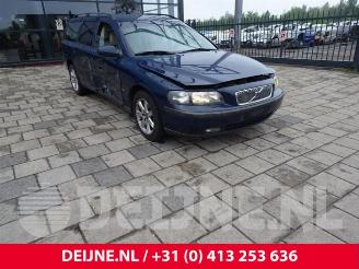 Salvage car Volvo V-70 V70 (SW), Combi, 1999 / 2008 2.4 20V 140 Bifuel 2002/10
