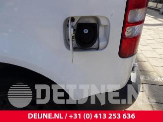 Volkswagen Caddy Caddy III (2KA,2KH,2CA,2CH), Van, 2004 / 2015 1.6 TDI 16V picture 31