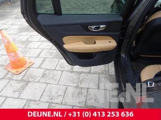 Volvo V-60 V60 II (ZW), Combi, 2018 2.0 B3 16V Mild Hybrid Geartronic picture 32