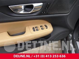 Volvo V-60 V60 II (ZW), Combi, 2018 2.0 B3 16V Mild Hybrid Geartronic picture 14