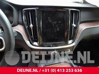 Volvo V-60 V60 II (ZW), Combi, 2018 2.0 B3 16V Mild Hybrid Geartronic picture 24