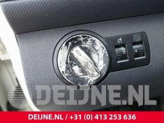 Volkswagen Caddy Caddy III (2KA,2KH,2CA,2CH), Van, 2004 / 2015 2.0 SDI picture 24