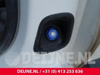 Peugeot Expert Expert (VA/VB/VE/VF/VY), Van, 2016 2.0 Blue HDi 150 16V picture 19