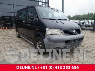 Vaurioauto  passenger cars Volkswagen Transporter Transporter T5, Van, 2003 / 2015 2.5 TDi 2006/2