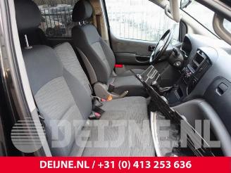 Hyundai H-300 H-300, Van, 2008 2.5 CRDi picture 35