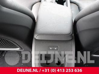 Volvo V-60 V60 II (ZW), Combi, 2018 2.0 B3 16V Mild Hybrid picture 17