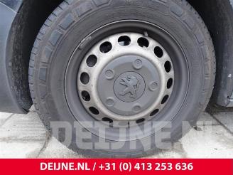 Peugeot Expert Expert (VA/VB/VE/VF/VY), Van, 2016 2.0 Blue HDi 180 16V picture 10