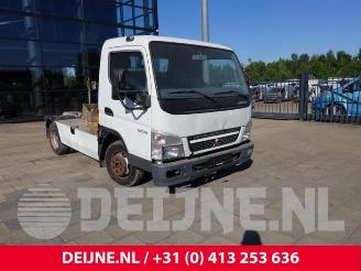 Coche siniestrado Mitsubishi Canter Canter, Ch.Cab/Pick-up, 2001 3.0 Di-D 16V 2007/6