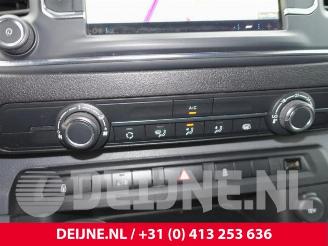 Peugeot Expert Expert (VA/VB/VE/VF/VY), Van, 2016 2.0 Blue HDi 120 16V picture 32