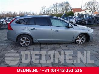 Volvo V-60 V60 I (FW/GW), Combi, 2010 / 2018 2.0 D3 20V picture 9