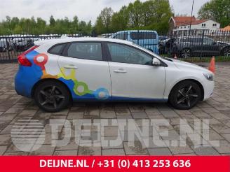 Volvo V-40 V40 (MV), Hatchback 5-drs, 2012 / 2019 2.0 D4 16V picture 8