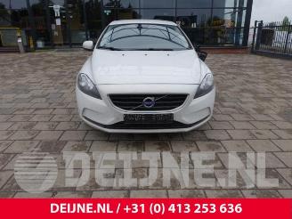 Volvo V-40 V40 (MV), Hatchback 5-drs, 2012 / 2019 2.0 D4 16V picture 2
