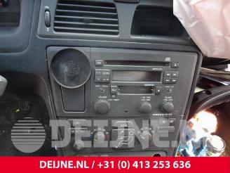 Volvo S-60 S60 I (RS/HV), Sedan, 2000 / 2010 2.4 20V 140 picture 26