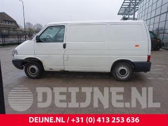 Volkswagen Transporter Transporter/Caravelle T4, Bus, 1990 / 2003 1.9 TDI picture 4