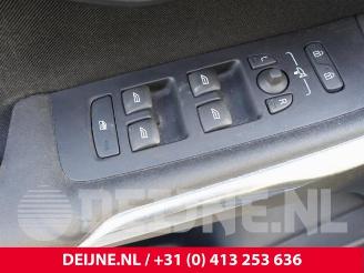Volvo V-40 V40 (MV), Hatchback 5-drs, 2012 / 2019 1.6 D2 picture 18