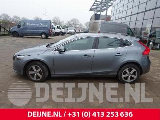 Volvo V-40 V40 (MV), Hatchback 5-drs, 2012 / 2019 2.0 D4 16V picture 4