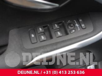 Volvo V-40 V40 (MV), Hatchback 5-drs, 2012 / 2019 2.0 D4 16V picture 18