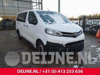 Uttjänta bilar auto Toyota ProAce ProAce Verso, Bus, 2016 1.5 D-4D 120 2021/3