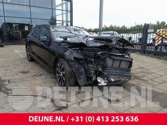 Vrakbiler auto Volvo V-60 V60 II (ZW), Combi, 2018 2.0 T5 16V 2018/12