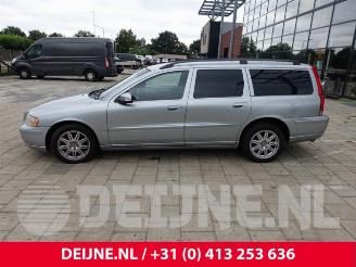 Volvo V-70 V70 (SW), Combi, 1999 / 2008 2.4 D5 20V picture 4