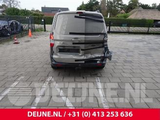Ford Courier  picture 6