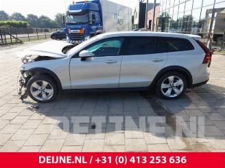 Volvo V-60 V60 Cross Country I (FZ), Combi, 2010 / 2018 2.0 D3 16V picture 3