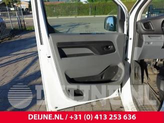 Peugeot Expert Expert (V1/VA/VB/VE/VF/VT/VY), Van, 2016 1.5 BlueHDi 100 picture 17
