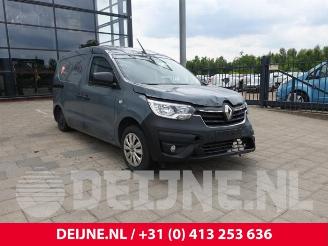 Vrakbiler auto Renault Express Express, Van, 2021 1.3 TCE 100 16V 2021/11