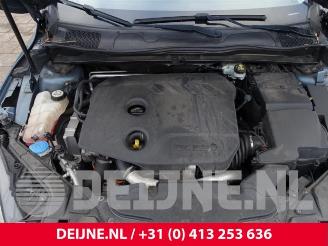 Volvo V-40 V40 (MV), Hatchback 5-drs, 2012 / 2019 1.6 D2 picture 34