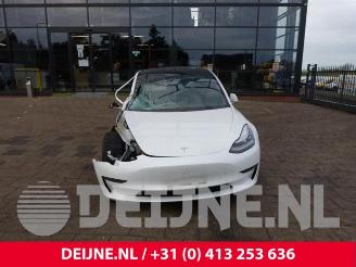 Tesla Model 3 Model 3, Sedan, 2017 Long Range AWD 75 kWh picture 2