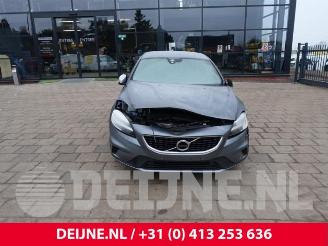 Volvo V-40 V40 (MV), Hatchback 5-drs, 2012 / 2019 1.5 T2 16V Geartronic picture 2
