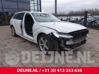 Vrakbiler auto Volvo V-90 V90 II (PW), Combi, 2016 2.0 T6 16V AWD 2019/4
