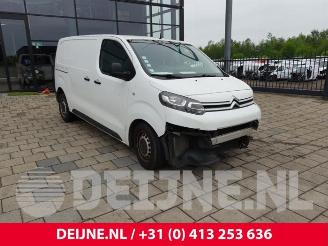 Salvage car Citroën Jumpy Jumpy, Van, 2016 1.6 Blue HDi 95 2017/12