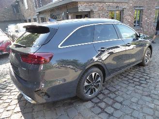 Kia Ceed Sportwagon Hybrid picture 4