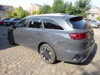 Kia Ceed Sportwagon Hybrid picture 5